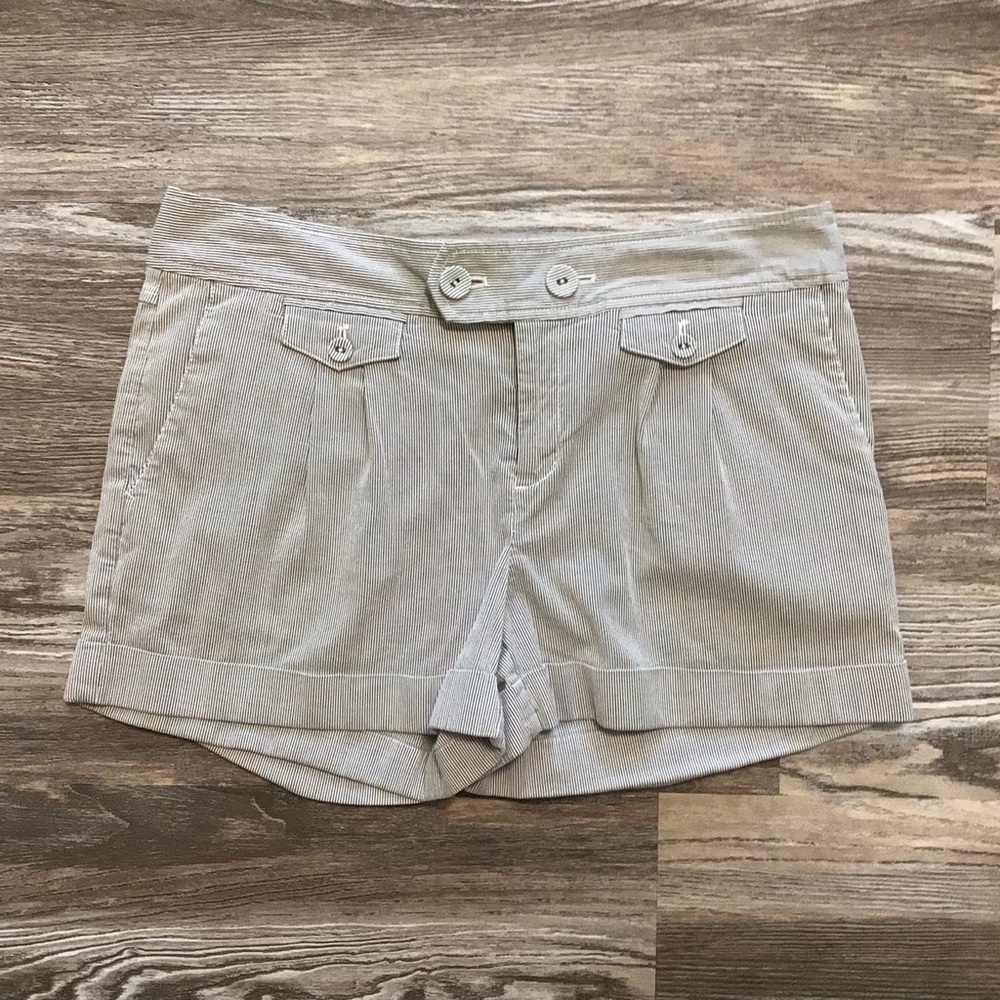 Calvin Klein Riley Gray Striped Cuffed Shorts 8